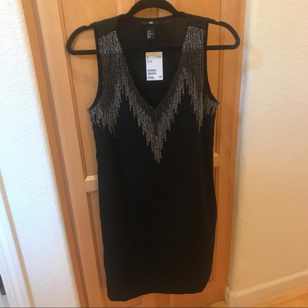 H&M black beaded v neck dress size 6 medium
